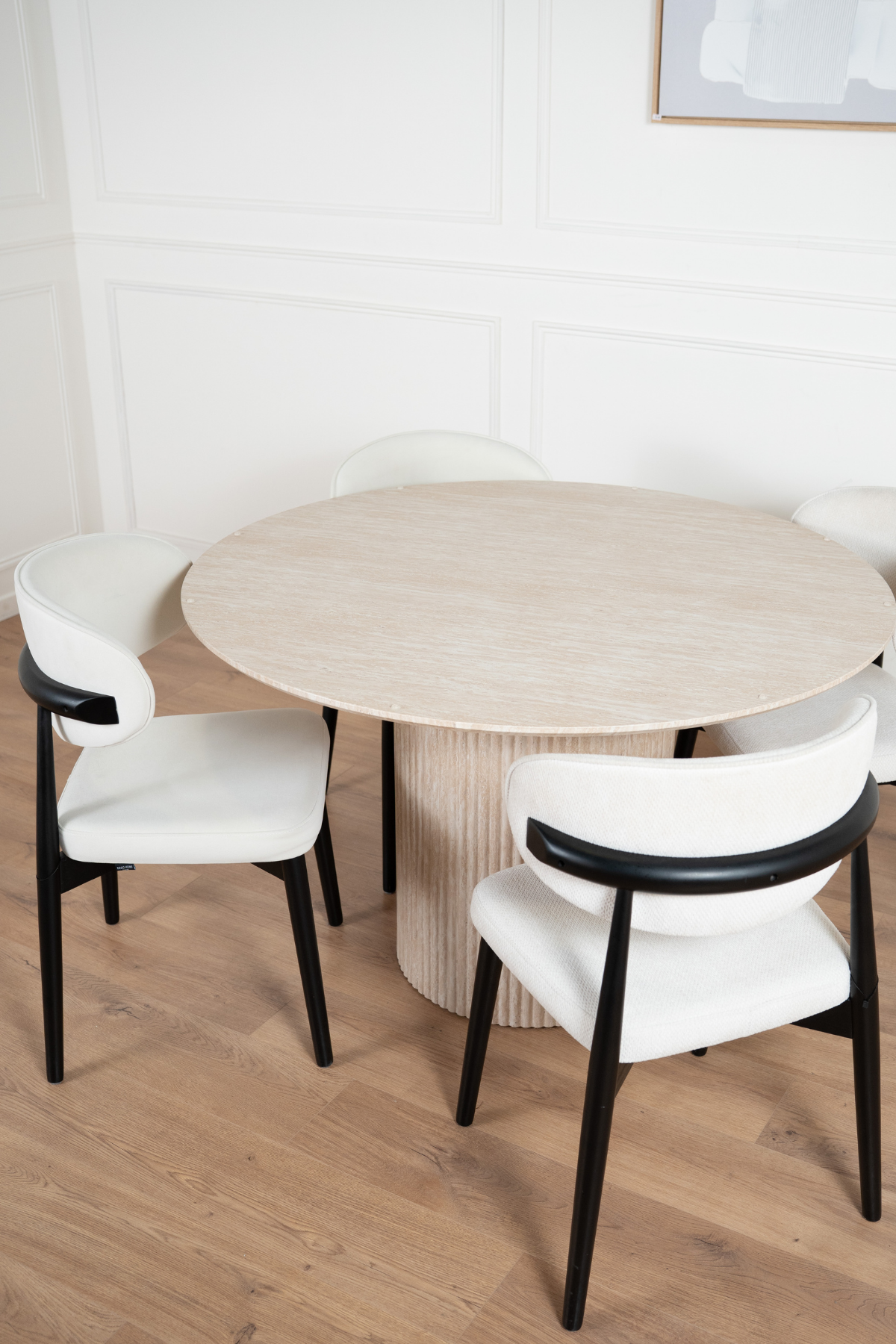 TABLE A MANGER PILLARD RONDE 2